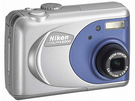 Nikon COOLPIX 2000